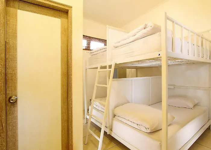 Hostel The Island Bali Seminyak
